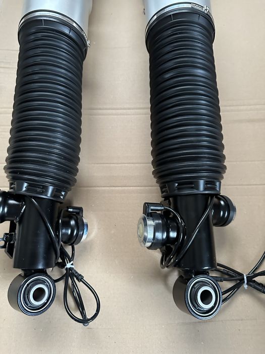 Amortizor Perna pneumatic BMW seria 7 F01 F02 telescop spate