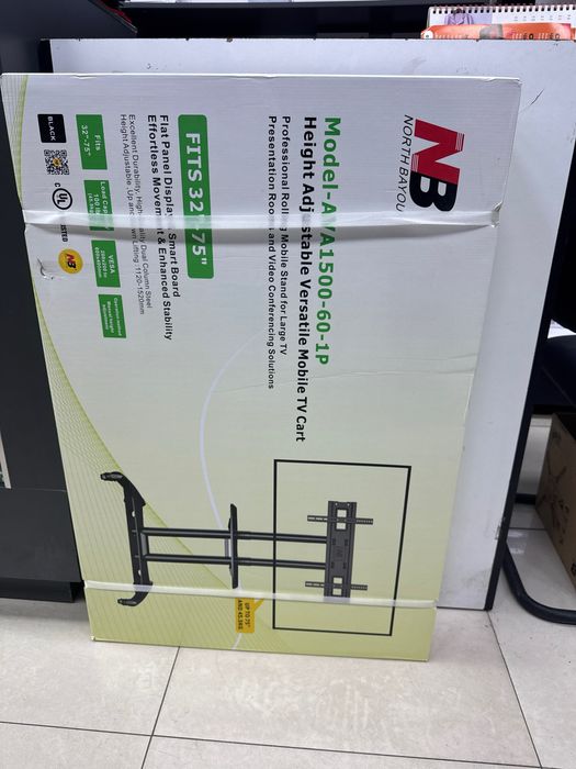 Кронштейн под тв с колёсиках NB 60-1P от 32 до 75