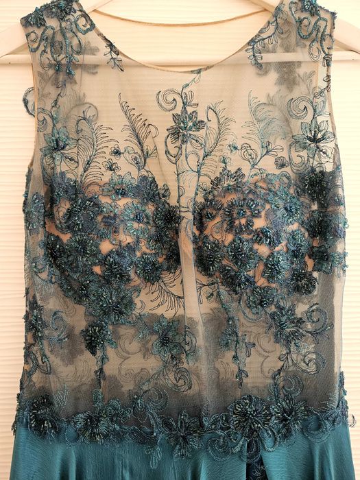 Нова дизайнерска рокля на Жана Жекова