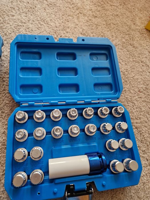 Deblocari antifurt roti  VW