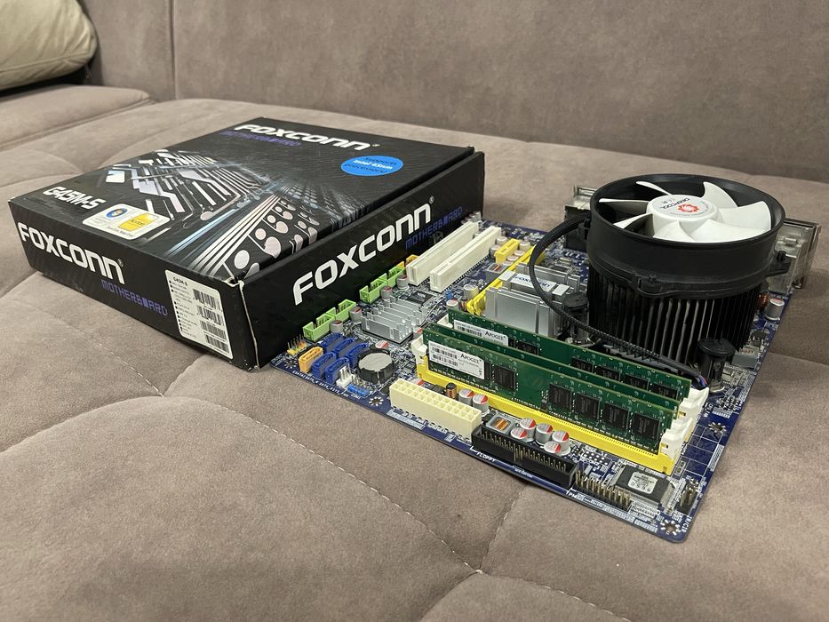 Материнская плата Foxconn