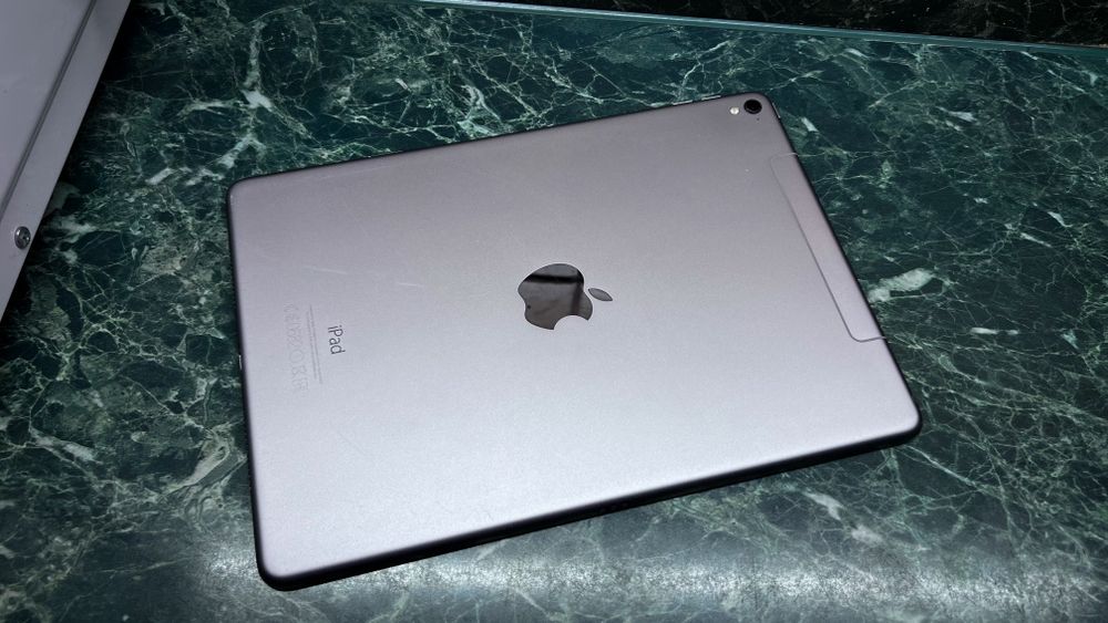 Ipad pro 9.7 продаётся 128гб