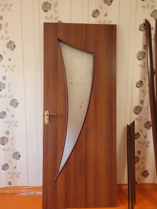 Продам межкомнатные двери