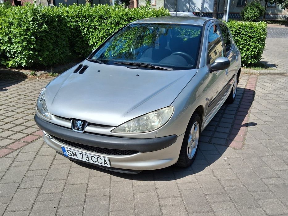PEUGEOT 206