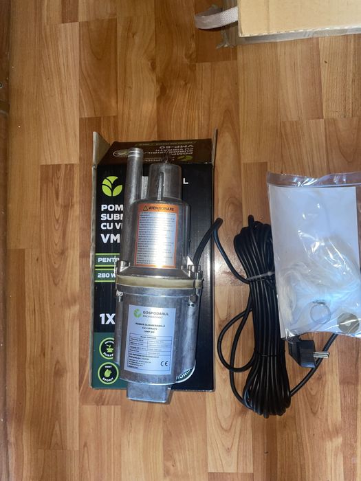 Pompa submersibila noua,sigilata in cutie