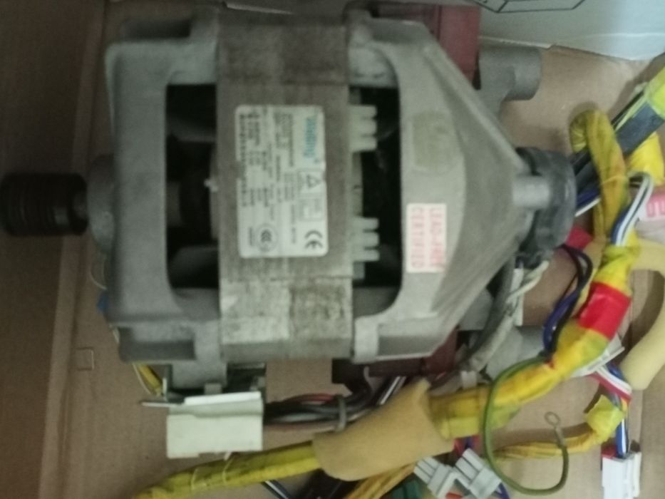 Мотор и датчик уровня воды