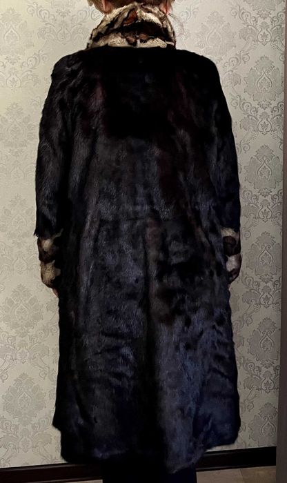 Продам норковую шубу