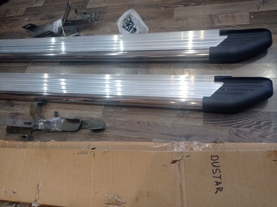 Степенки за Dacia Duster