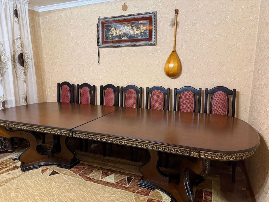 Продам Стол Гостевой