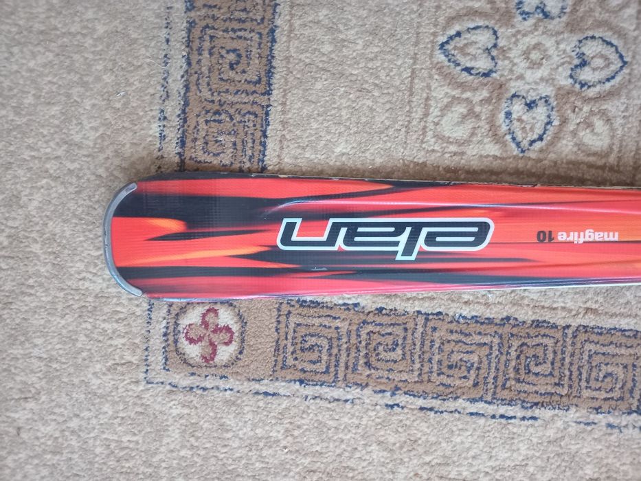 Продам лыжи Elan Magfjre 10
