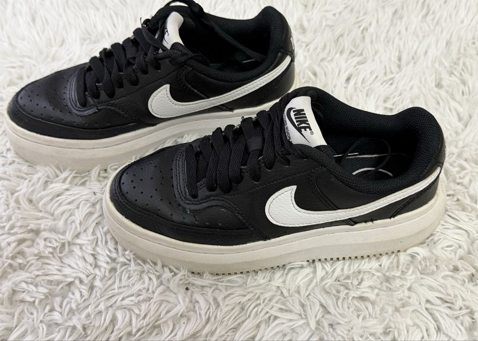 Дамски маратонки Nike