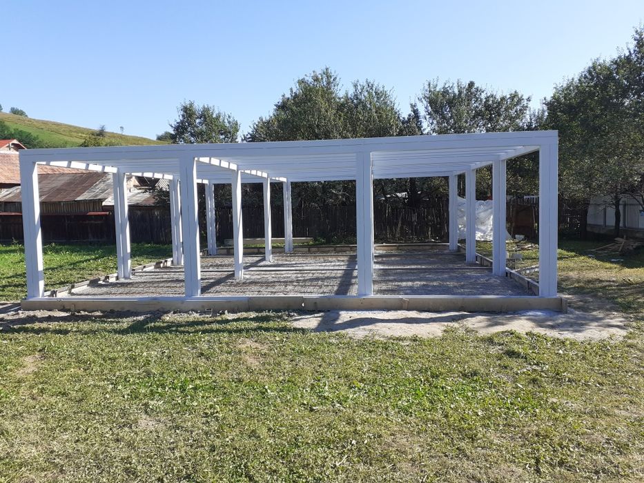 Vand containere stil casuta din panouri izolate