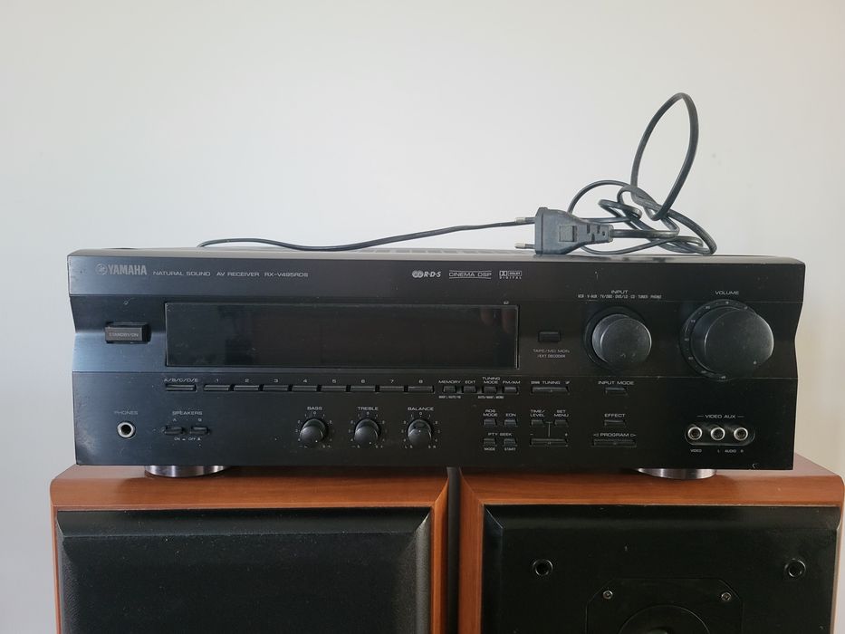 Vând amplituner Yamaha și 2 boxe BlueTech
