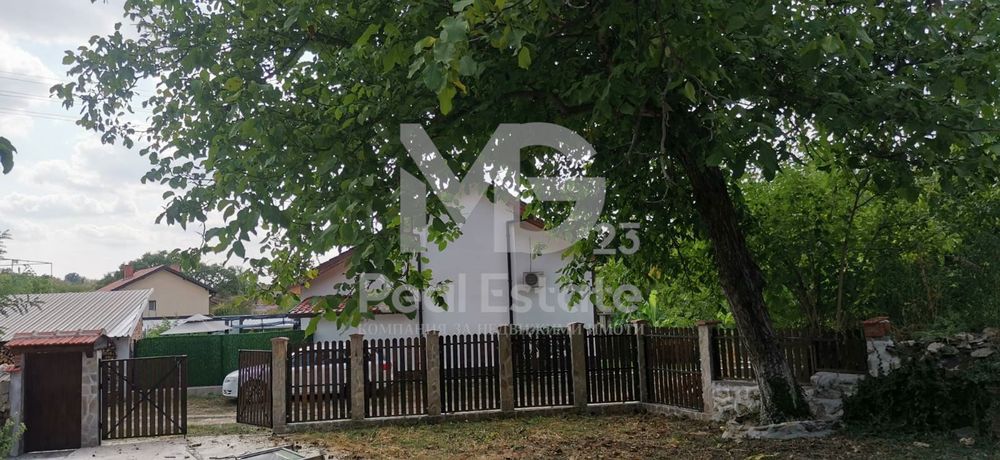 Къща в Стара Загора, област-с.Златна ливада площ 100 цена 79900