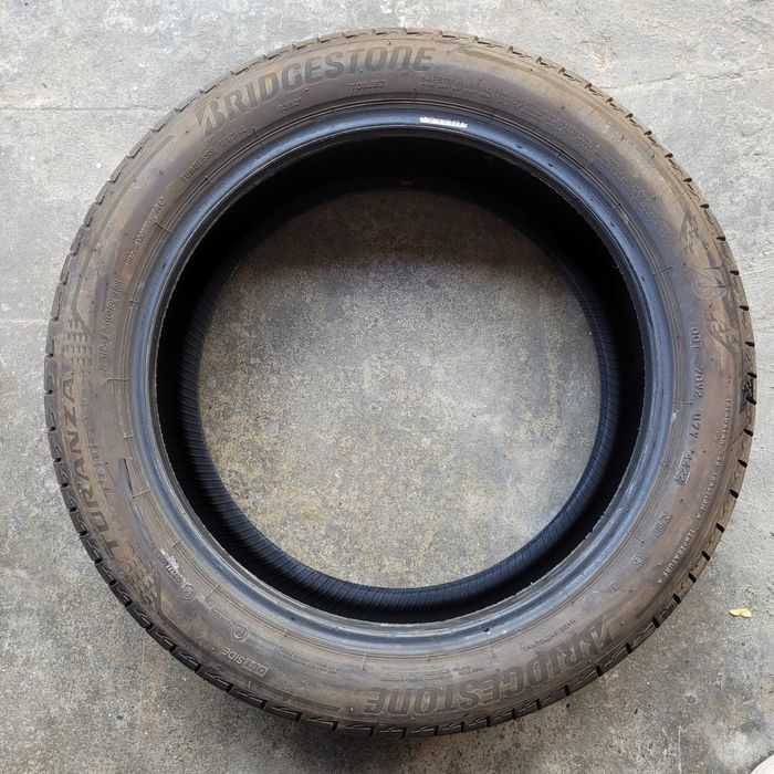Anvelopa Bridgestone 215 50 R18 vara