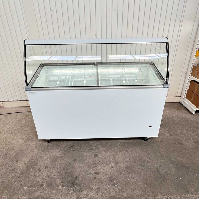 Търговско оборудване под наем