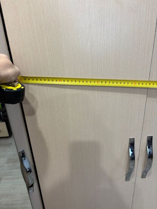 Продам угловой шкаф