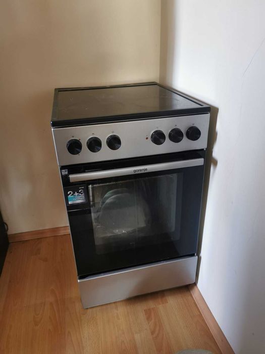Продавам Готварска печка (ток) Gorenje GEC5A61SG, INOX , котлони- Керамични
