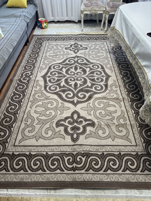 Продам ковер 2/3