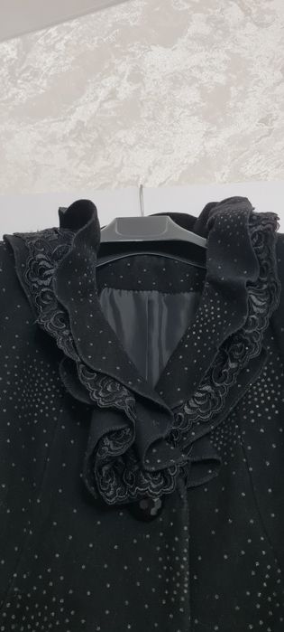 Продам очень эффектное пальто.