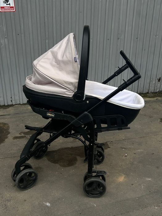 Продам коляску Chicco (оригинал)