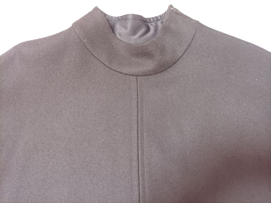 Зимно връхно пончо