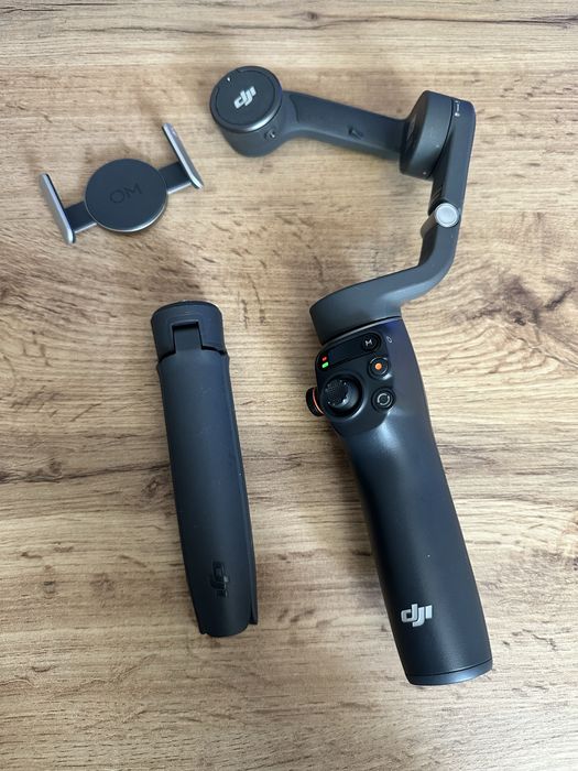 Sistem de stabilizare DJI Osmo Mobile 6, 3 Axe, Negru