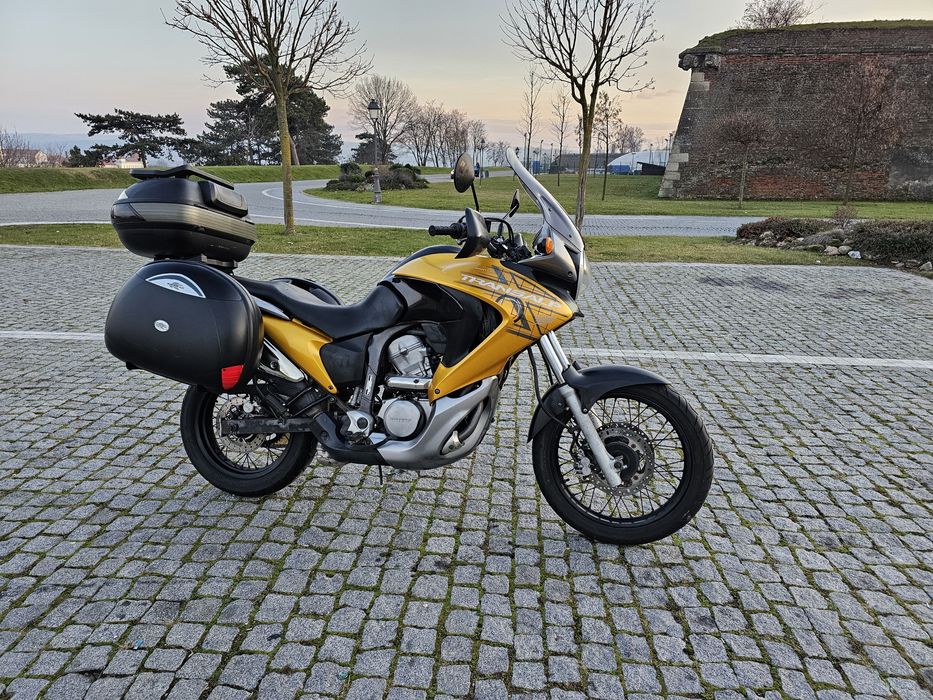 Honda Transalp XL700 RATE FIXE