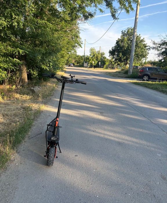 Trotinetă electrică dual motor