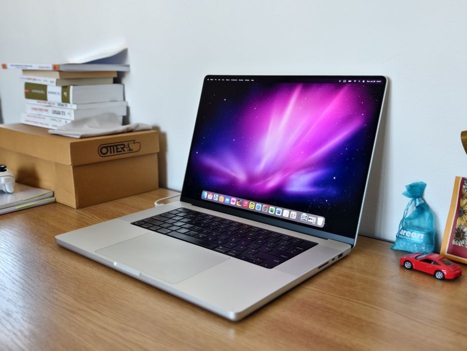 macbook pro m1 max - Laptopuri oferte online | OLX.ro