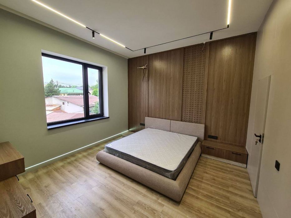 Дом центр Луначарского 360 м2