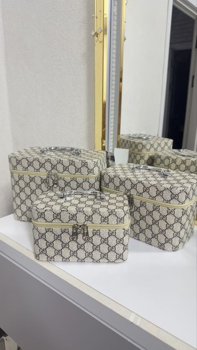 3 tasi 1 tada Sumka, shkatulka, organayzer