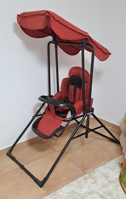 Детска люлка със сенник