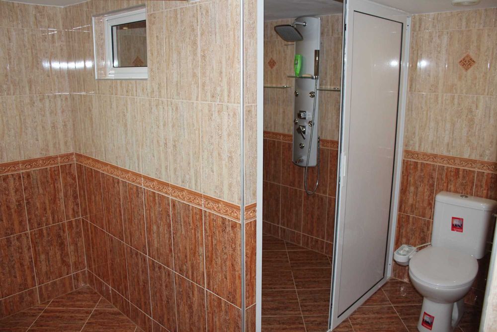 Дава се под наем Къща в с. Черни бряг, Област Търговище - 130 кв.м за 153 € - Снимка #14