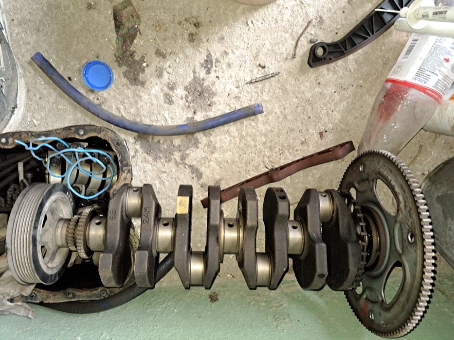 Продам. Коленвал. OUTLANDER. 2010г. 2.5 л.