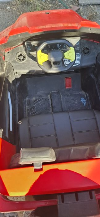 Продам детскую машинку