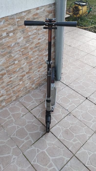 Trotinetă de la Decathlon