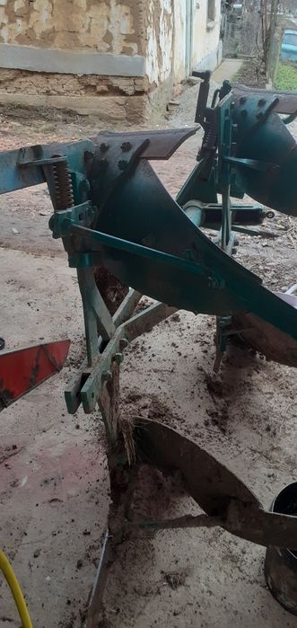 Plug reversibil 2 trupite