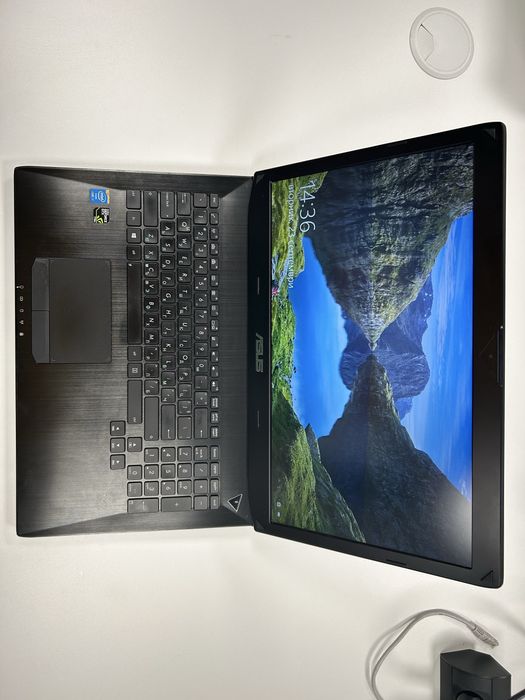 Гейминг лаптоп ASUS RoG