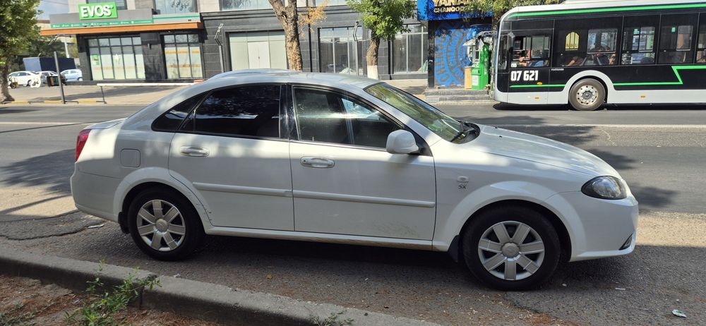 Lacetti Gentra 2015