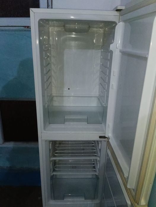 Продаю 2 холодильника