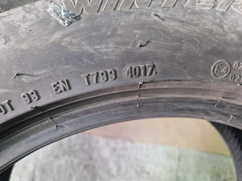2 Pirelli R17 225/55
зимни гуми 
DOT4017