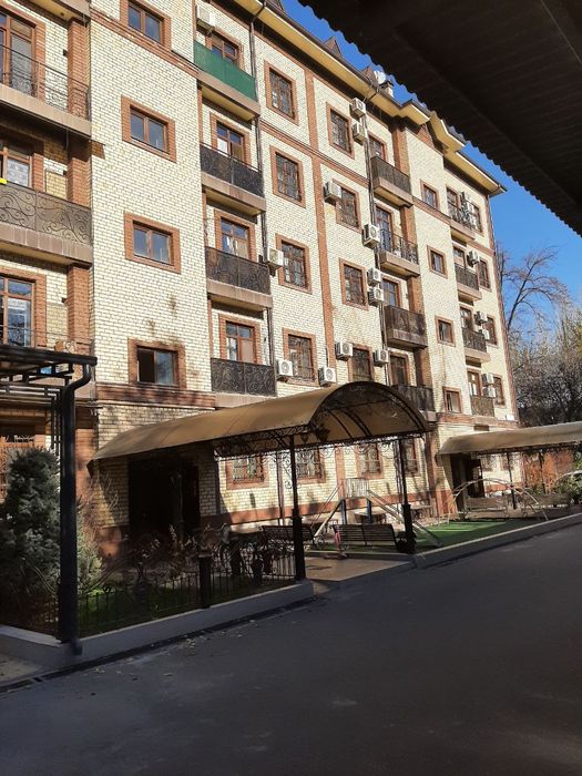 Продаётся СВОЯ квартира Чиланзар  19 элитная Новостройка