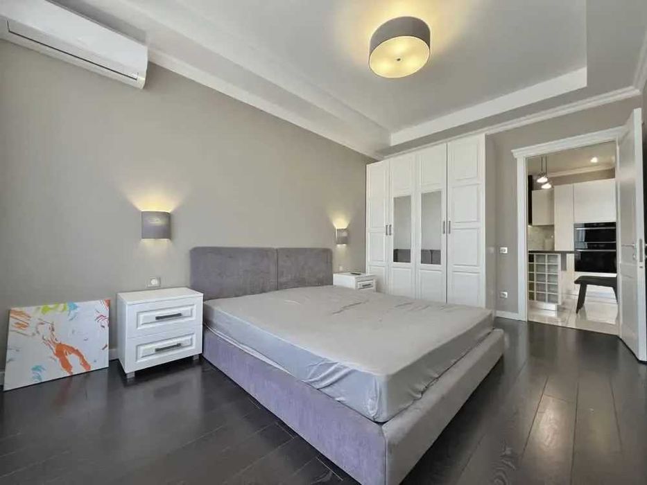 Дава се под наем Двустаен апартамент в София, Център - 55 кв.м за 459 € - Снимка #1