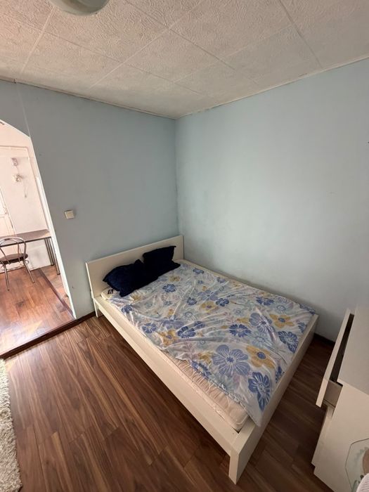 Închiriez garsonieră,zona Lăpuș