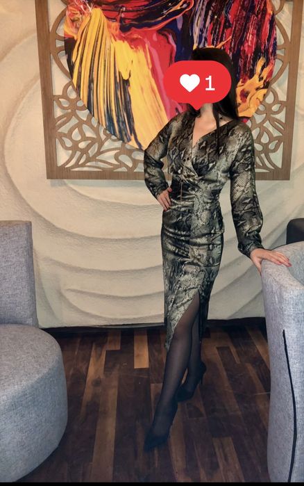 Платье Lichi б/у