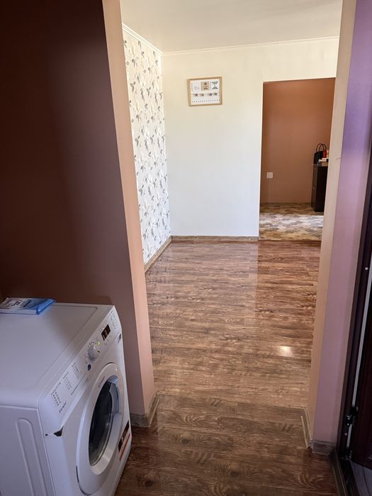 Vand apartament 2 camere piata mare