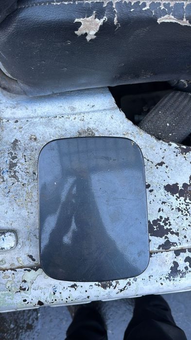 Продам запчасти для Карина е