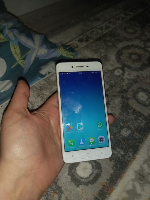 Продам oppo A 37