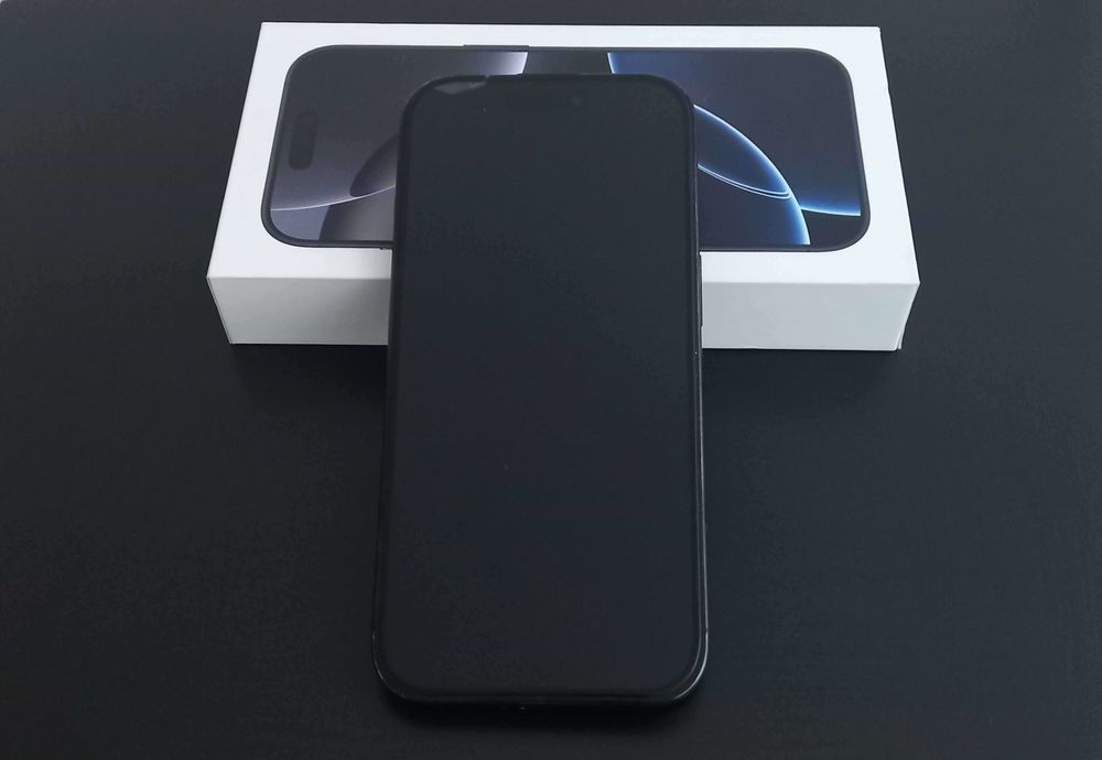 iPhone 16 Pro Black Titanium 128 GB 90%